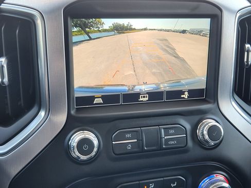 Used 2021 GMC Sierra 1500 SLT RWD image 7