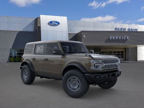 New 2025 Ford Bronco Badlands image 7