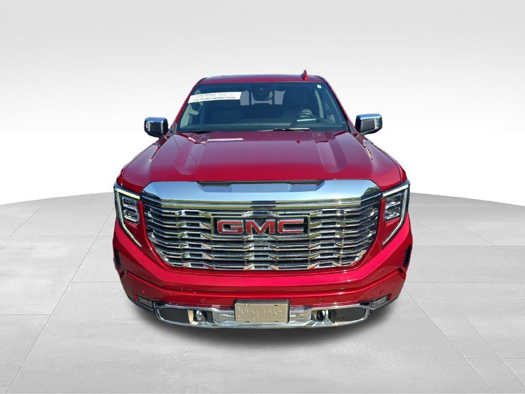 Used 2022 GMC Sierra 1500 Denali w/ Technology Package AWD/4WD image 8