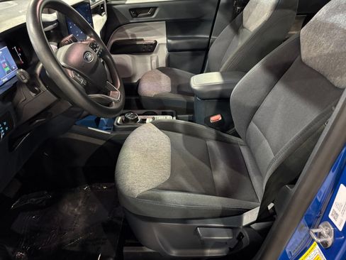 Used 2026 Ford Maverick XLT w/ Equipment Group 301A AWD/4WD image 19