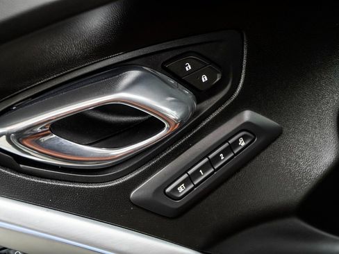 Used 2017 Chevrolet Camaro SS image 41