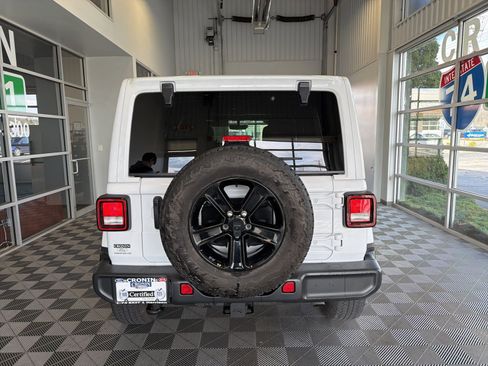 Used 2023 Jeep Wrangler Sahara image 5