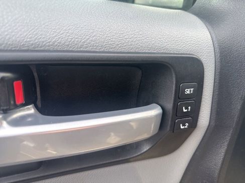 Used 2016 Toyota Sequoia Limited w/ Safety & Convenience Package image 18