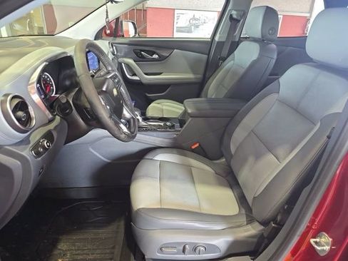 Used 2021 Chevrolet Blazer LT w/ Sound & Technology Package image 6