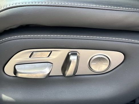 Used 2021 Lexus LS 500 w/ Interior Upgrade Package RWD image 31