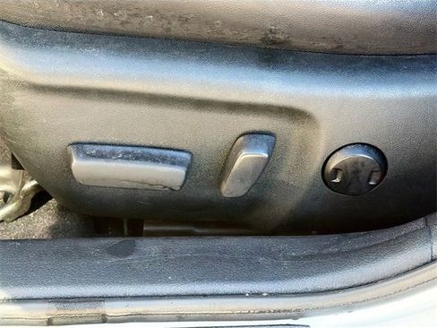 Used 2017 Toyota Camry XSE image 23