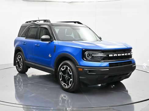Certified 2022 Ford Bronco Sport Outer Banks w/ Tech Package image 3