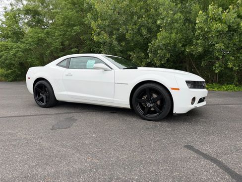 Used 2011 Chevrolet Camaro LT w/ RS Package RWD image 2