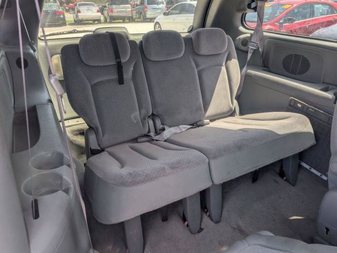 Used 2006 Dodge Grand Caravan SXT FWD image 13