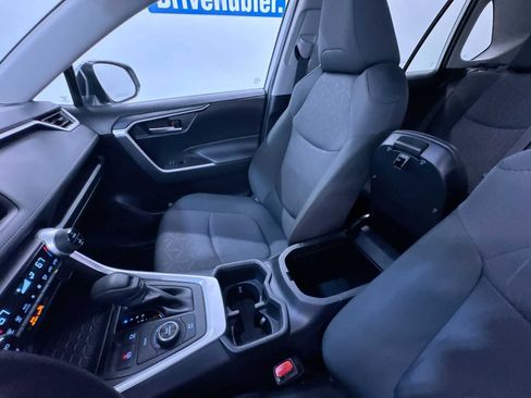 Used 2024 Toyota RAV4 XLE AWD/4WD image 28