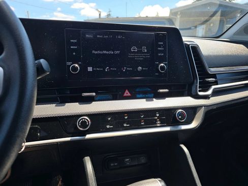 Used 2023 Kia Sportage LX FWD image 29