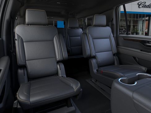 New 2025 Chevrolet Suburban Premier image 41