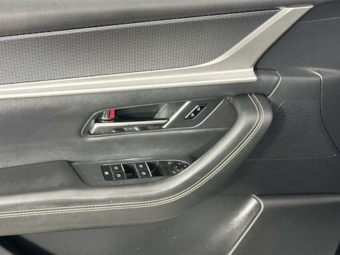 Used 2024 MAZDA CX-90 Plug-In Hybrid w/ Preferred AWD/4WD image 19