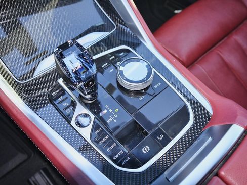 Used 2021 BMW X6 M50i w/ Executive Package image 23