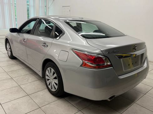 Used 2015 Nissan Altima 2.5 S w/ Power Driver Seat Package FWD image 10