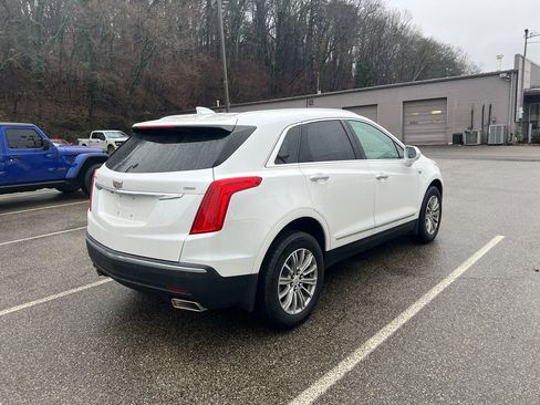 Used 2017 Cadillac XT5 Luxury w/ Driver Awareness Package image 5