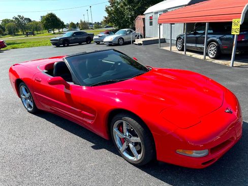 Used 2002 Chevrolet Corvette Convertible w/ Preferred Equipment Group2 image 2