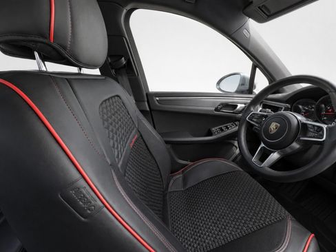 Used 2017 Porsche Macan GTS AWD/4WD image 13