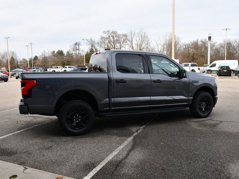 Used 2025 Ford F150 Lightning XLT image 7