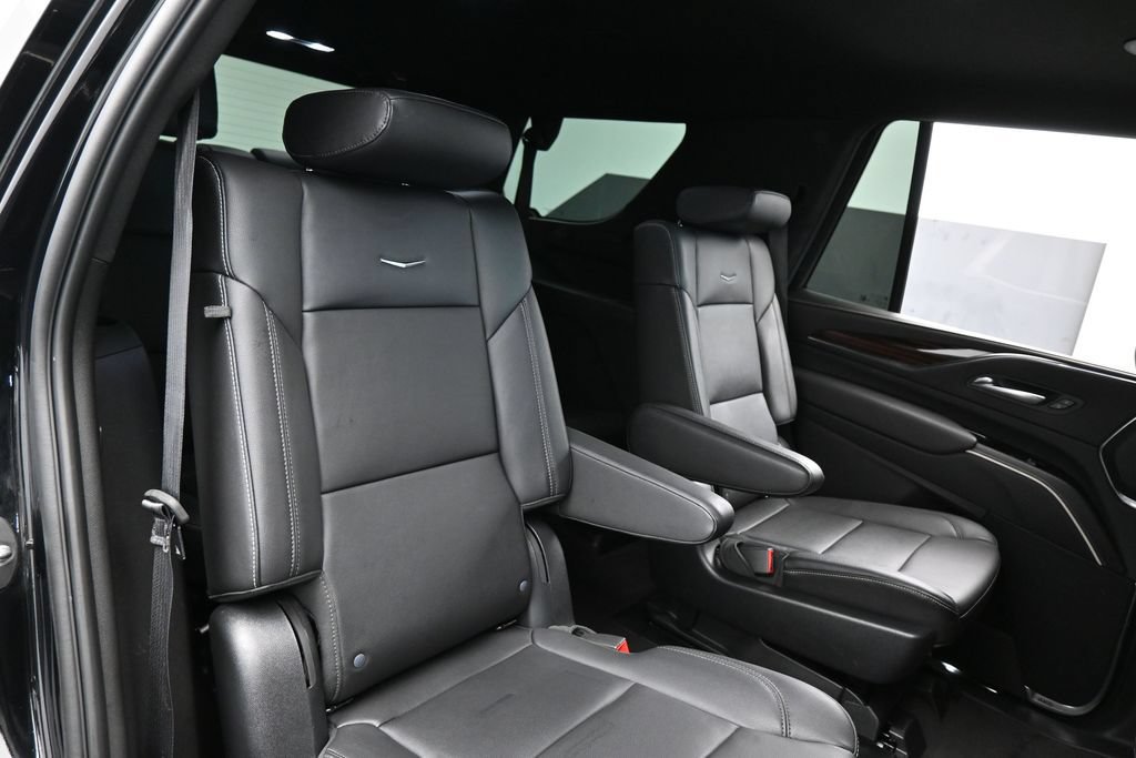 Used 2023 Cadillac Escalade Luxury RWD image 46