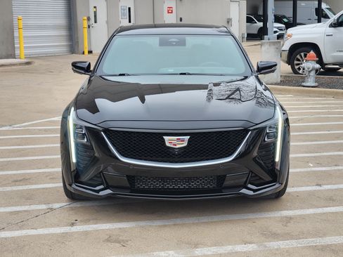 Used 2025 Cadillac CT5 Sport image 5
