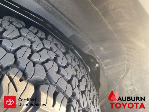 Used 2021 Toyota 4Runner TRD Off-Road Premium AWD/4WD image 11