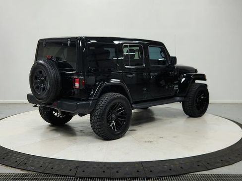 Used 2021 Jeep Wrangler Unlimited Sahara w/ Cold Weather Group AWD/4WD image 8