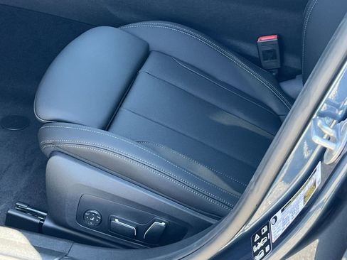 New 2026 BMW 330i xDrive Sedan w/ M Sport Package AWD/4WD image 9