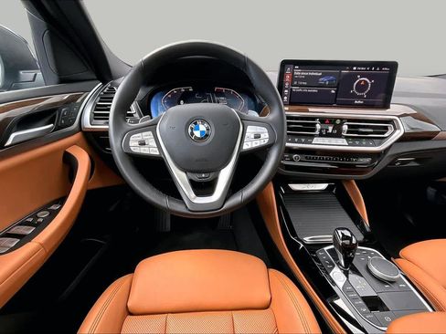 Used 2025 BMW X4 xDrive30i AWD/4WD image 6