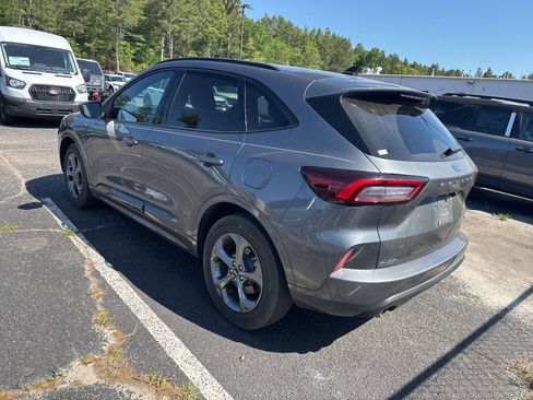 Used 2024 Ford Escape ST-Line w/ Equipment Group 301A image 5