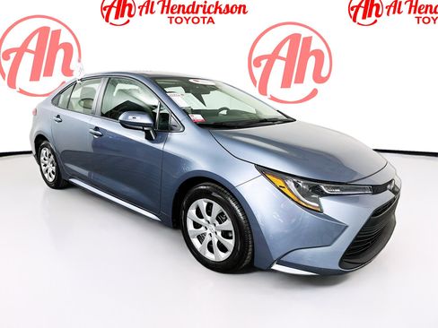 Certified 2025 Toyota Corolla LE image 1