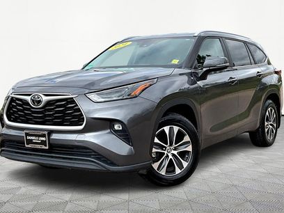 Used 2024 Toyota Highlander AWD