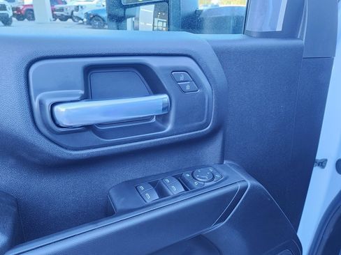 New 2026 GMC Sierra 3500 Pro w/ Convenience Package image 16