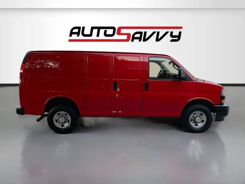 Used 2024 Chevrolet Express 2500 Work Van image 8