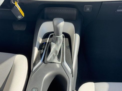 Used 2025 Toyota Corolla LE image 14