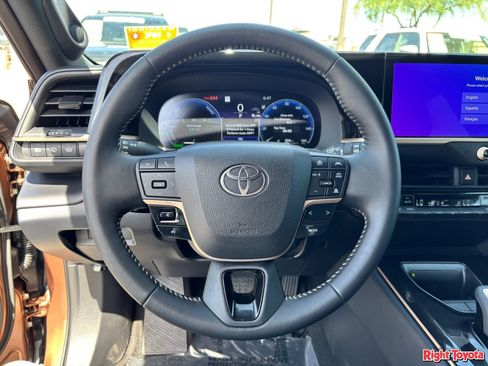Certified 2026 Toyota Crown Signia AWD/4WD image 21