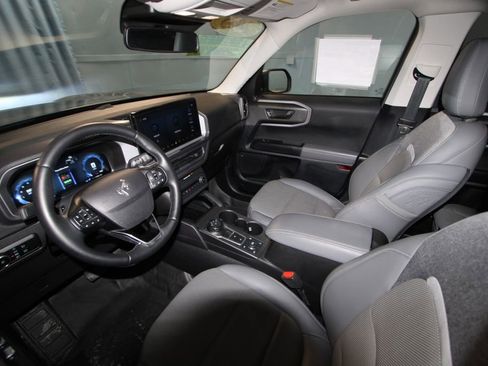 Used 2025 Ford Bronco Sport Badlands image 2