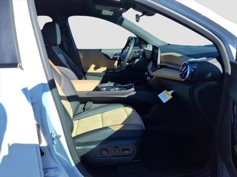 New 2026 Chevrolet Equinox ACTIV w/ Convenience Package III image 10