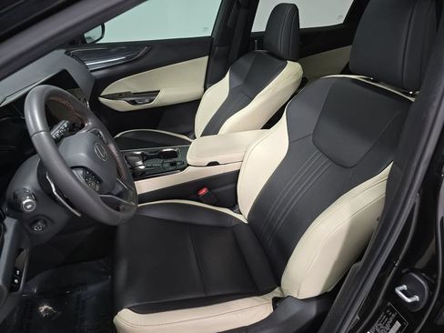 Used 2024 Lexus NX 250 FWD image 5