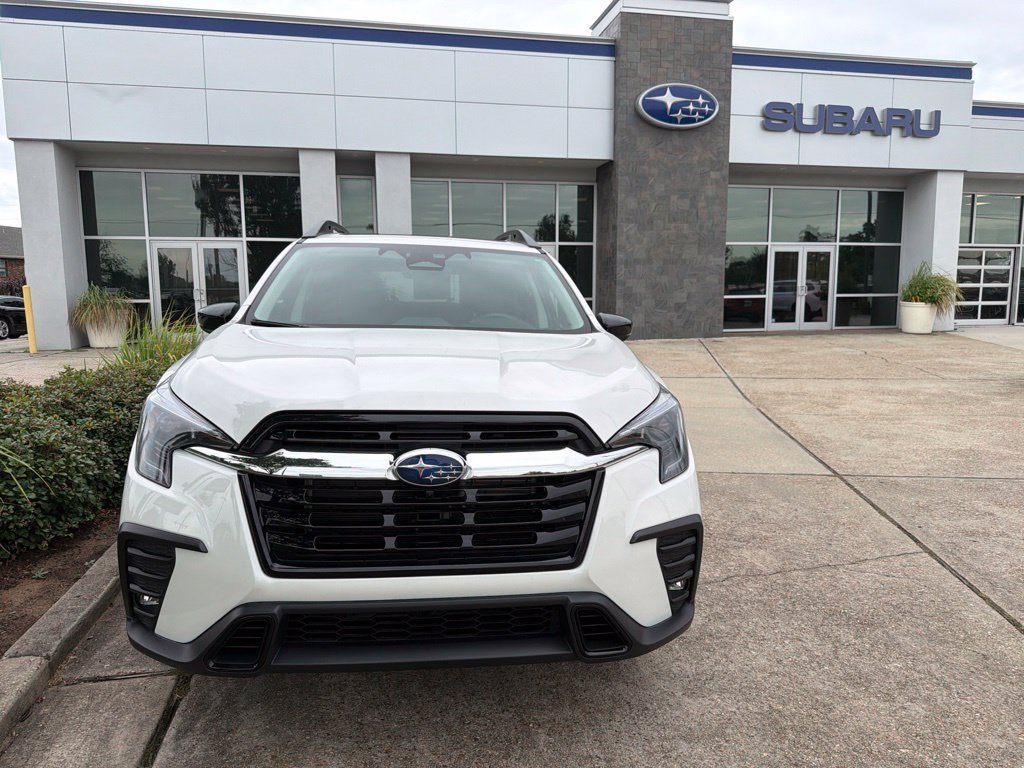 Used 2025 Subaru Ascent Limited AWD/4WD image 2