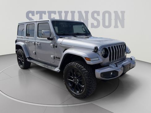 Used 2021 Jeep Wrangler Unlimited Sahara AWD/4WD image 3