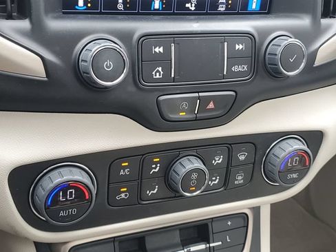 Certified 2023 GMC Terrain Denali w/ Denali Premium Package AWD/4WD image 28