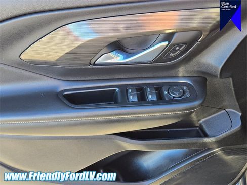 Used 2023 GMC Terrain SLE w/ Driver Convenience Package image 19