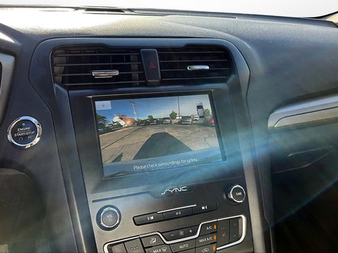 Used 2020 Ford Fusion SE w/ Equipment Group 151A image 30