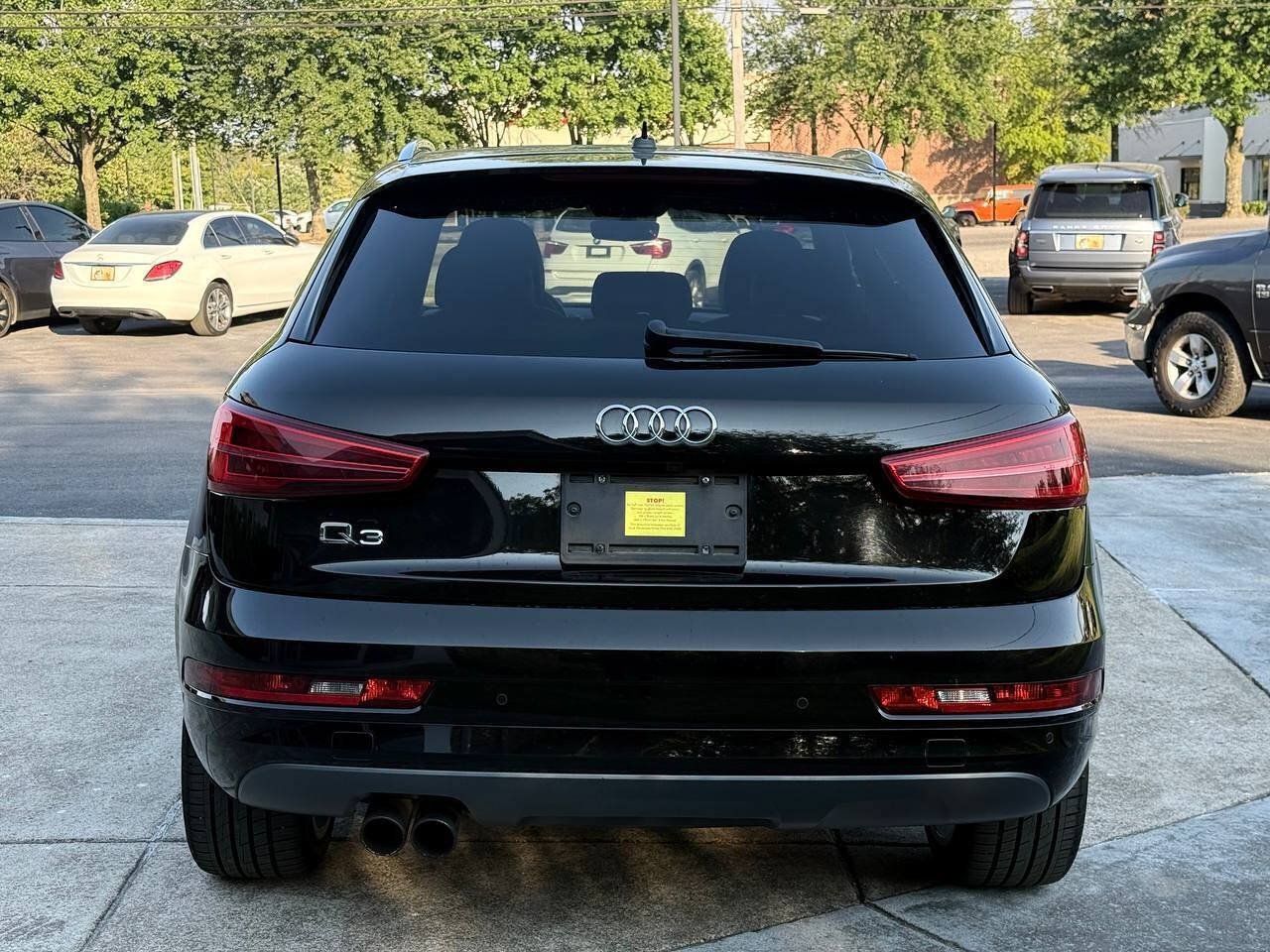 Used 2017 Audi Q3 2.0T Premium Plus w/ Premium Plus Package FWD image 4