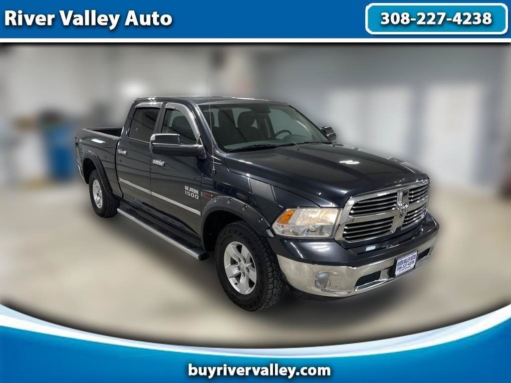 Used 2015 RAM 1500 Classic SLT w/ SLT Plus D←cor Group AWD/4WD image 1