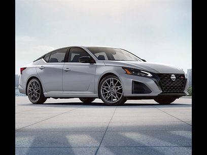 Used 2023 Nissan Altima 2.5 SR