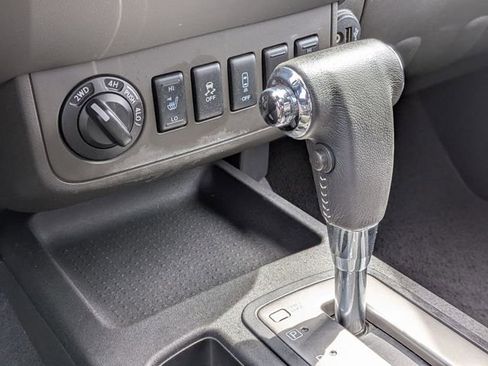 Used 2019 Nissan Frontier PRO-4X w/ Pro-4x Luxury Package image 18