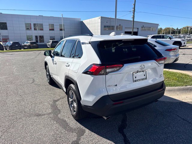 Used 2025 Toyota RAV4 XLE AWD/4WD image 9