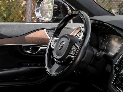 Used 2017 Volvo XC90 T6 Inscription image 18